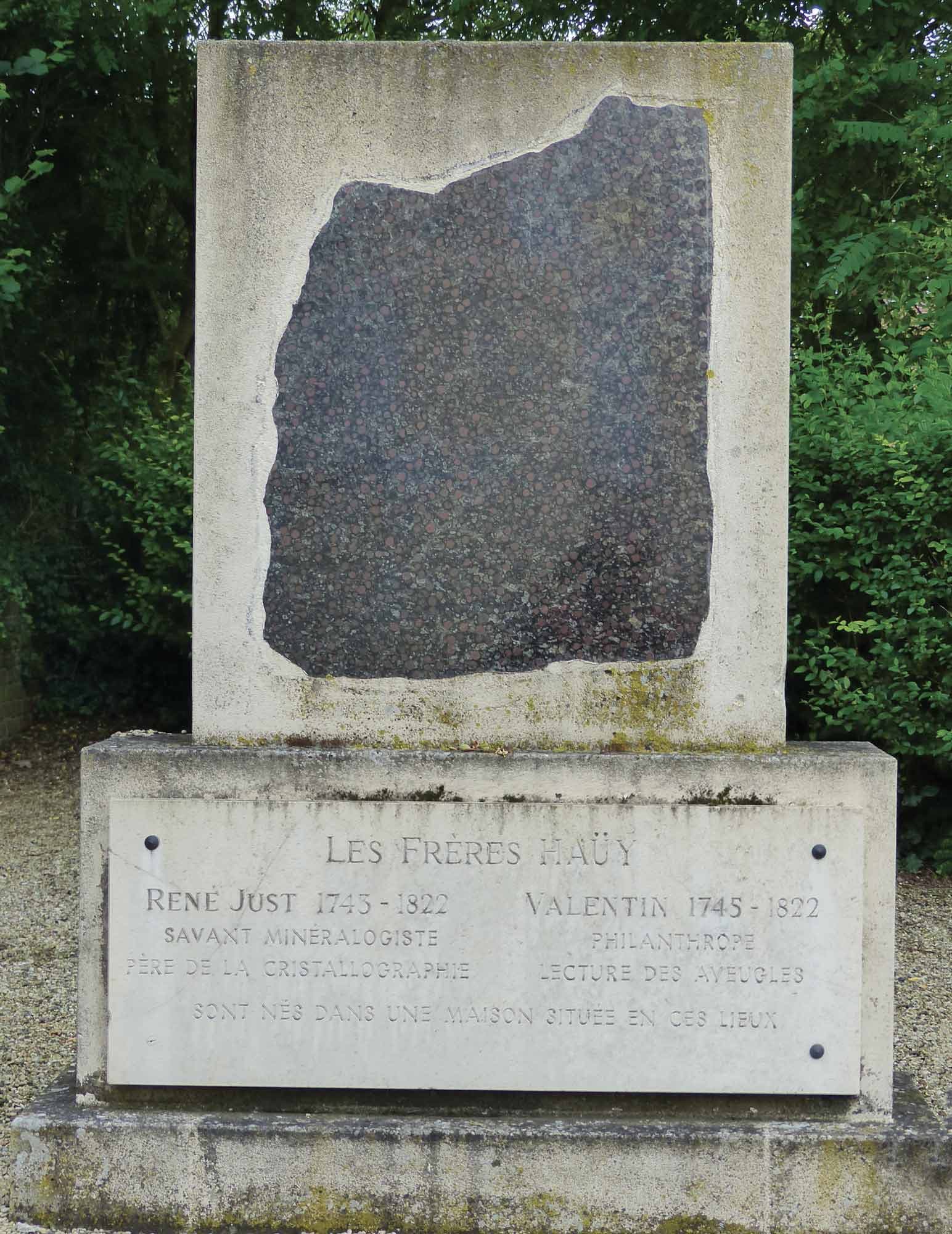 Stelle en hommage aux frères Haüy